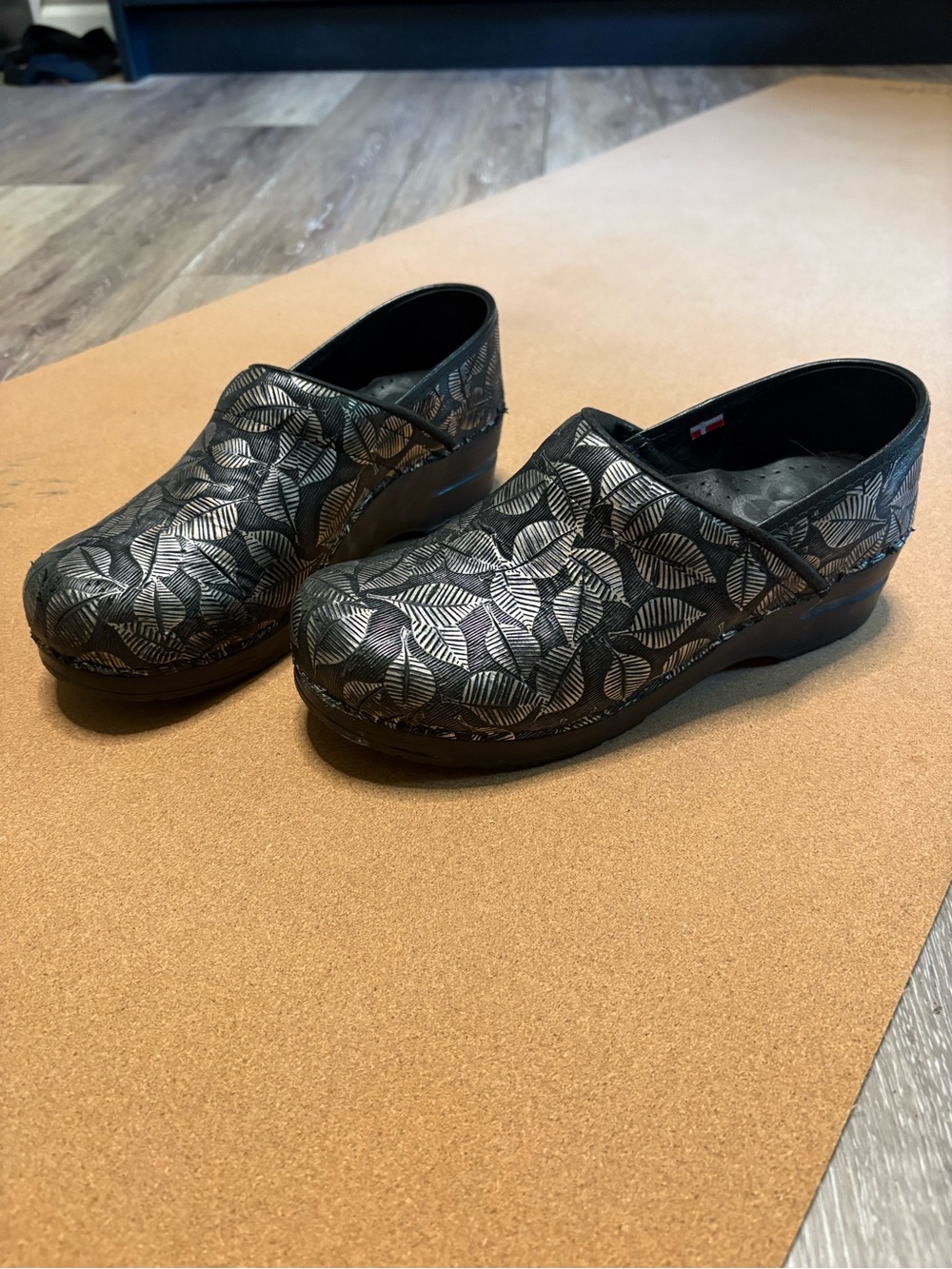 Sanita Silver Leaf Black Clogs